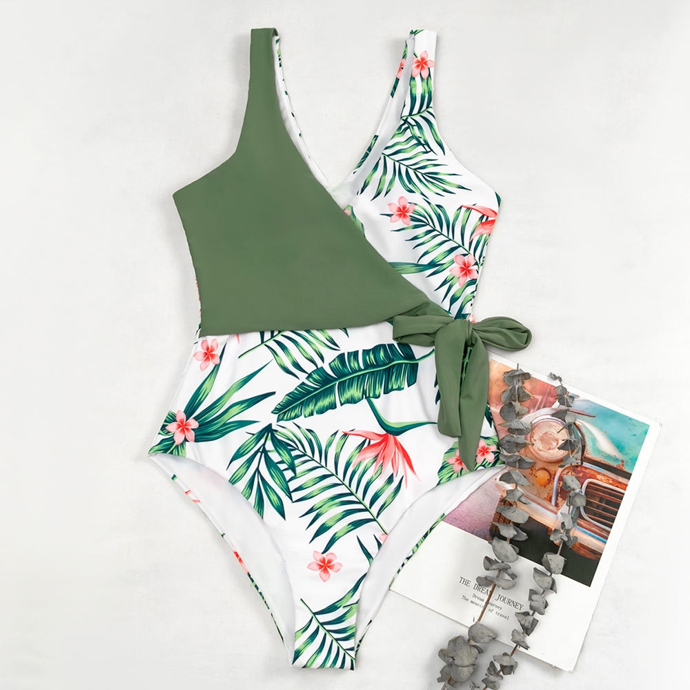 Elegant One-Piece Floral Patterned Women's Swimsuit