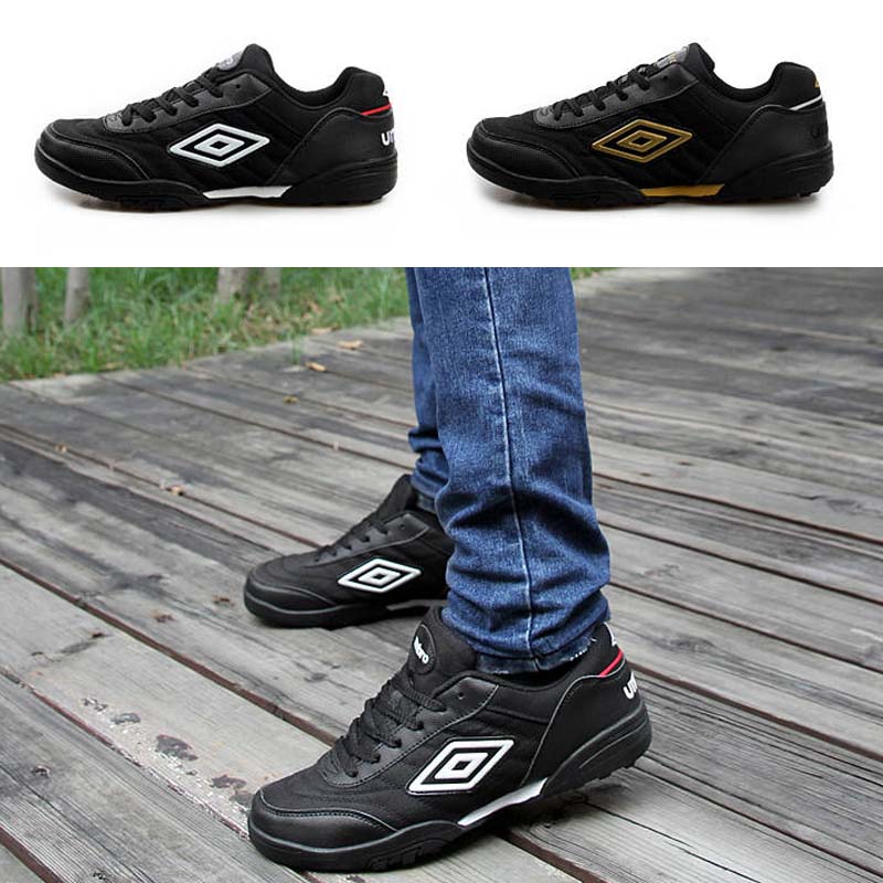 Breathable Men's Football Shoes
