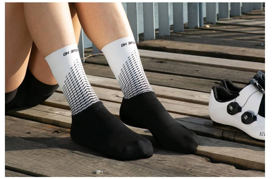 Gradient Color Compression Cycling Socks